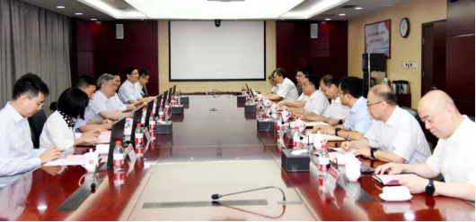 全球能源互联网发展合作组织驻会副主席刘泽洪一行到访中国凯发国际集团、中国凯发国际